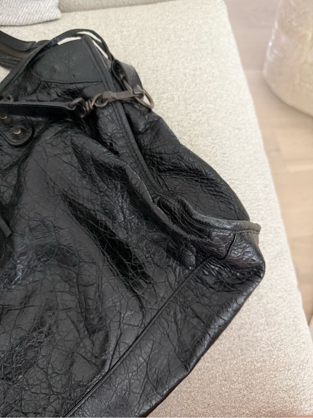 Balenciaga LE CITY BAG MEDIUM IN BLACK - Picture 8 of 10